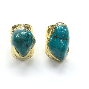 Stabilized magnesite turquoise freeform 15X20mm gold ring